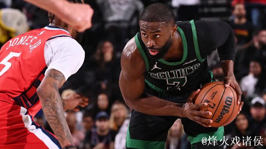 布朗50+5怀特29+7 凯尔特人终结快船6连胜 布朗50+5怀特29+7 凯尔特人终结快船6连胜